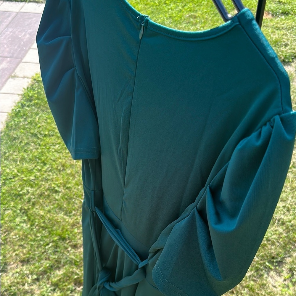 Sleek Green Belted Jumpsuit Women’s Plus Size XXL NWOT - Picture 8 of 9